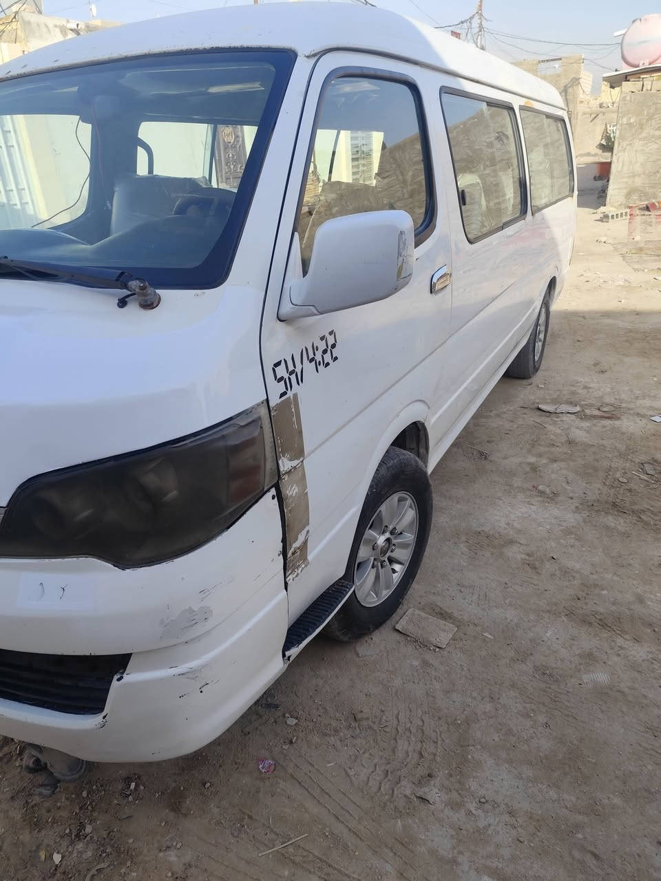 السلام عليكم جنبي h1 موصليه للبيع الموديل.2014سنويه عظم عاج مكينه جير اكسن مقفولات مكان نجف ما متواجد على الفيس السعر38 بيها مجال قليل حك الجيه
***********
