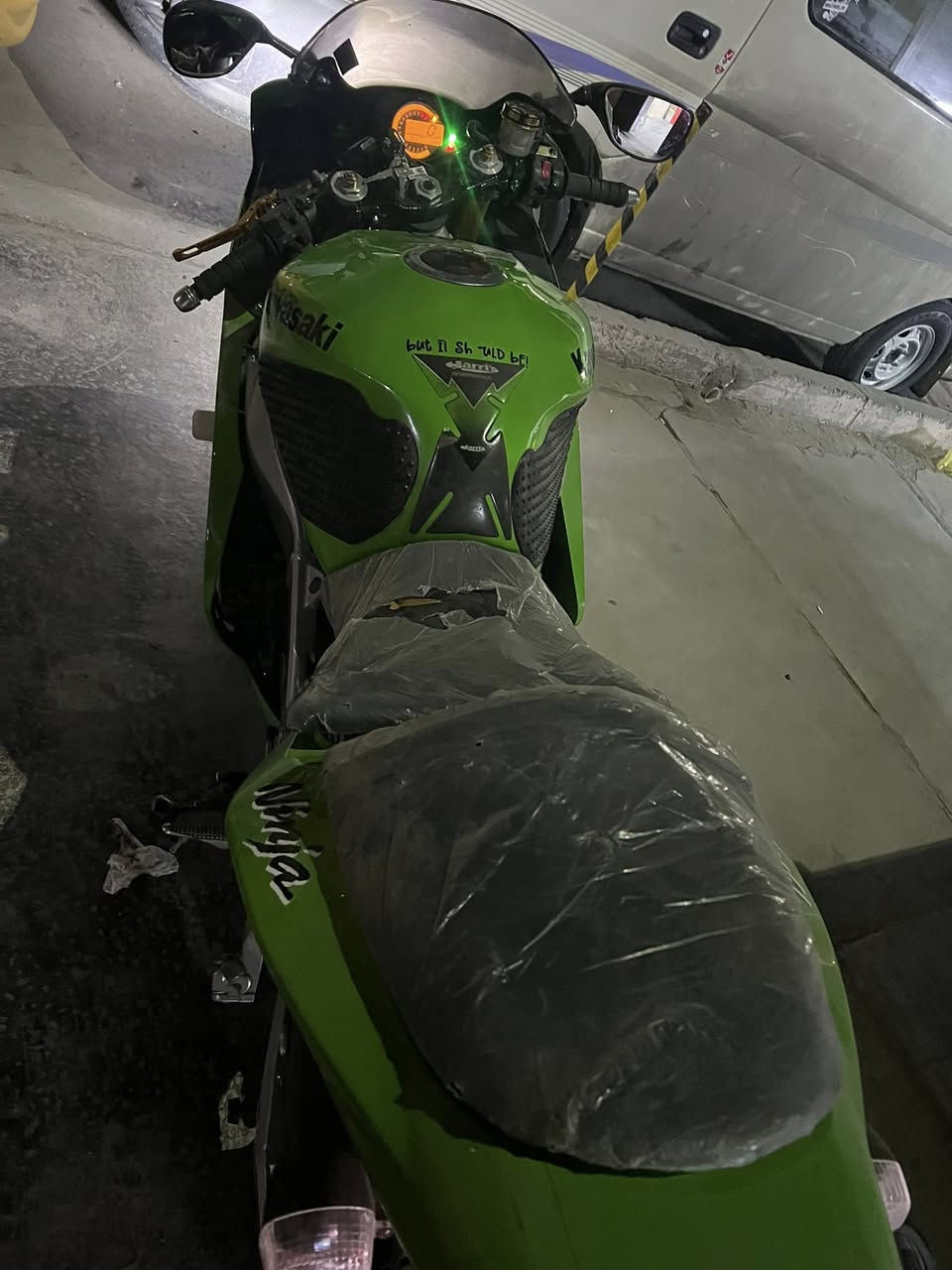 سلام عليكم 🍏
كاوسكي 
نظافه ١٠٠/١٠٠
مضمومه بحالت وكاله
بدون رقم !!!!!!
استفسار 
***********
