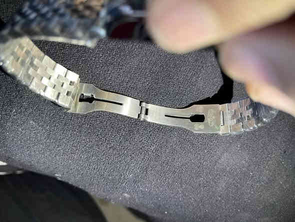 السلام عليكم ورحمة الله وبركاته….
رولكس ببسي 
كوالتي فول ضد الماء 
مختومه ختم
تيتانيوم75‎%‎
سعرها 55الف مع التوصيل وبيها مجال للشراي 
أتواجد خاص +واتساب***********🌺🌺
يوجد توصيل كافه المحافظات🌺🌺
