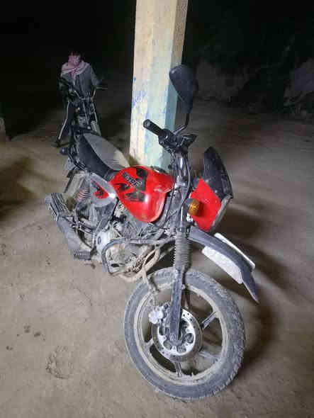 السلام عليكم دراجه بوكسر للبيع رقم بغداد سنويه بسمي شرط التحويل موديل 23 دراجه بيه صوت بلمحرك ودبلات بيهن عواج سعر1900بيه مجال رقم***********
