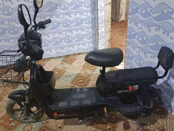 دراجة شحن للبيع حجم 14 دراجه بعده جديدة وتشغيل نظامين سويج وبصمة مكاني رميثة حي الجوادين سعر 200الف رقم ***********
