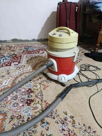 مكناسة كهربائية • نضيفة • شغالة