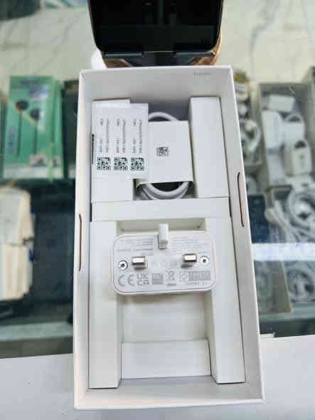 للبيع هنر اكس 9 سي 256رام24جهاز يومين من مستخدم بعده جديد شاحنه بعدها ما مفتوحه السعر310  ***********
