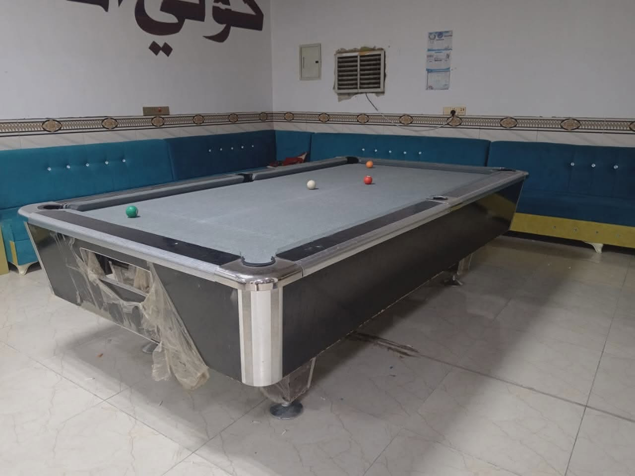 ميوزه مستخدم وجديد 🎱⬇️
☑️✅
يوجد لدينه توصيل 🚛لجميع المحافظات العراق...... ⬇️
☑️✅
ويوجد لدينه كادر مخصص لنصب لميز🎱....نقل وشد .... ⬇️
☑️✅
مع كيوبات طوبات 🎱🎱🎱... ⬇️
...... ⬇️...... 
الستفسار *********** بي واتس📞

