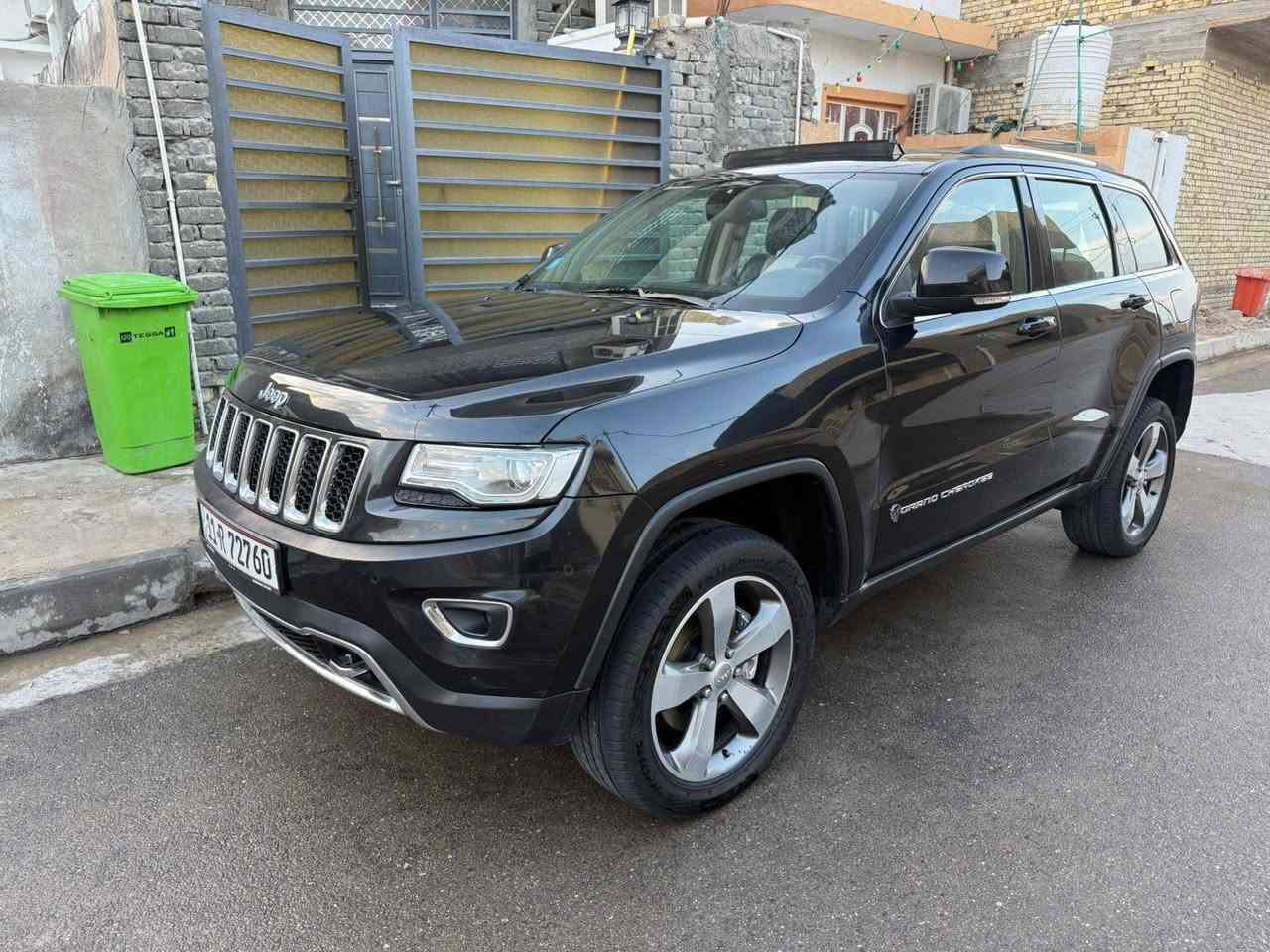 جيب خليجه فول موصفات واحد على واحد السياره جاملغ فقط وجاملغ الاصلي مالتها موجود ستعمال شخصي ماشيه 86اصل
#المواصفات - رقم  بغداد تحويل مباشر تحويل مباشر مشروع وطني 
1- محرم  6 سلندر بخاصية توفير الوقود ECO 
3-  + جنطه كهرباي 
2-بصمه
5- حساسات خلفية اصل مع خاصية  
7- لايت ١٠٠واط اصلي مع حاجب LED . 
8-  مع تحرك المرايات الجانبية عند الرجوع الى الخلف حسب التحكم
9- السيارة  احدث نظام قيادة بالعالم 
10- ويل كب حجم20. طخم تايرات حديث 2020  
12- نظام صوت ٧ سماعات داخل السيارة 
من beats audio من شركة apple
14- تحكم ستيرن كامل امامي وخلفي 
15- شاشة دشبول لمس كبيرة  متكاملة الايعازات . وشاشة ٧ انج معلوملت السيارة والعطلات والرسائل... شاشات كشنات 
17- نظام AUX + Bluetooth . نظام ملاحة GBS 
+ ذاكرة ميموري كارد موضعي + USB 
18- مانع تزحلق (انزلاق) .
19- تبريد كشنات حار بارد
20- الكشنات  جلد    تبريد و تدفئة و تهوية و مع الستيرن تدفئة وتهوية والمقاعد الخلفية تدفئة
21- كاميرا خلفية دوارة HD 
22-إظهار ضغط الهواء في الاطارات. ومعلومات السيارة الكترونيا مثل كمية دهن محرك و درجة حرارة المحرك والكير والزيت وضغط الزيت الكتروني .
وباقي مواصفات  الجيب المعروفه⁦✔️⁩  ⭐   
 *********** السعر 225مراوس حسب القناعه مكانها الكوت
