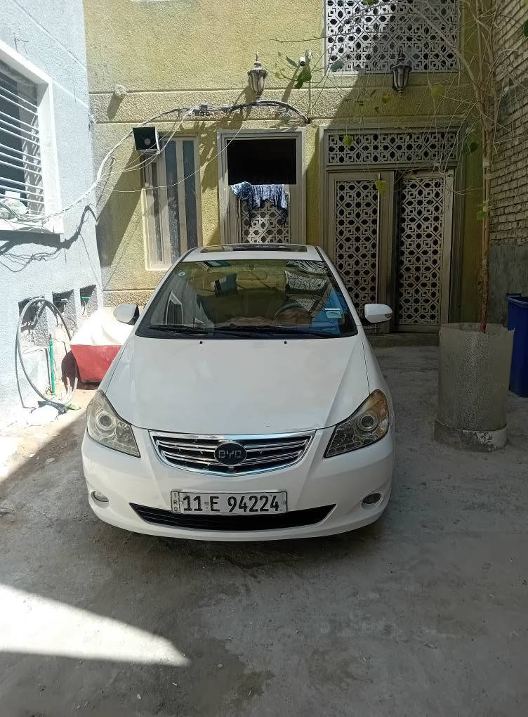 للبيع او مراوس بسياره 
بي واي دي موديل جي ثري ٢٠١٣ بيها جراد خفيف 
سياره حلوه نظيفه ماشيه ١٢٨ الف 
لا ضربه وله صبغ كير محرك ماكفولات استفسار رقم *********** 
سعرها ٥٧ وبيها مجال بسيط 
مكان بغداد بغداد, العراق

