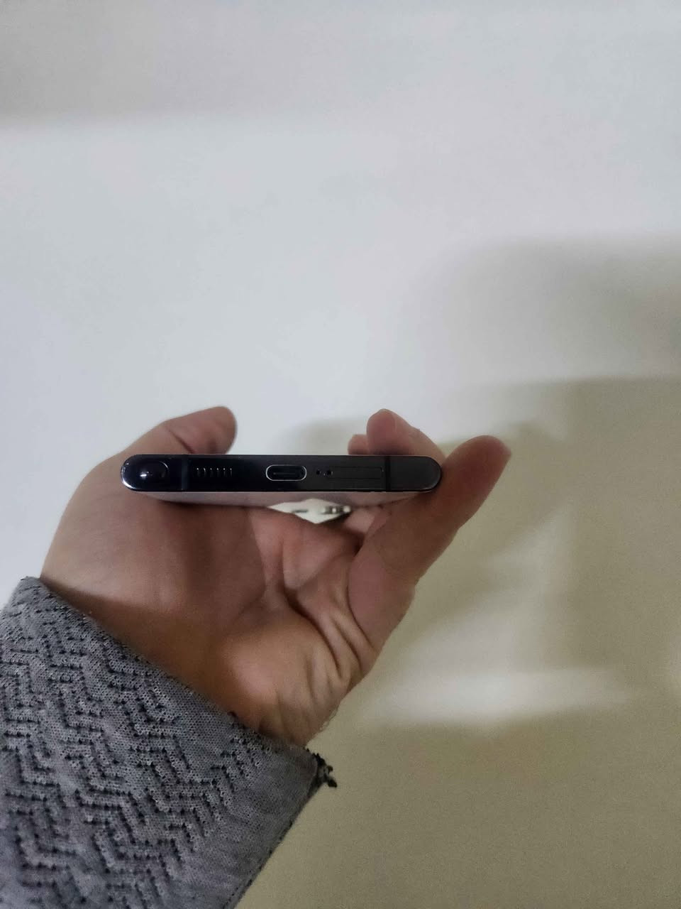 s22 الترا 
ذاكره ٢٥٦ 
عربي شرق أوسط 
نضيف كلش بي ملاحظه وحده الكامره بيهه خلل 
السعر ٣٧٥ الف 
بغداد البياع 
*********** بغداد, العراق
