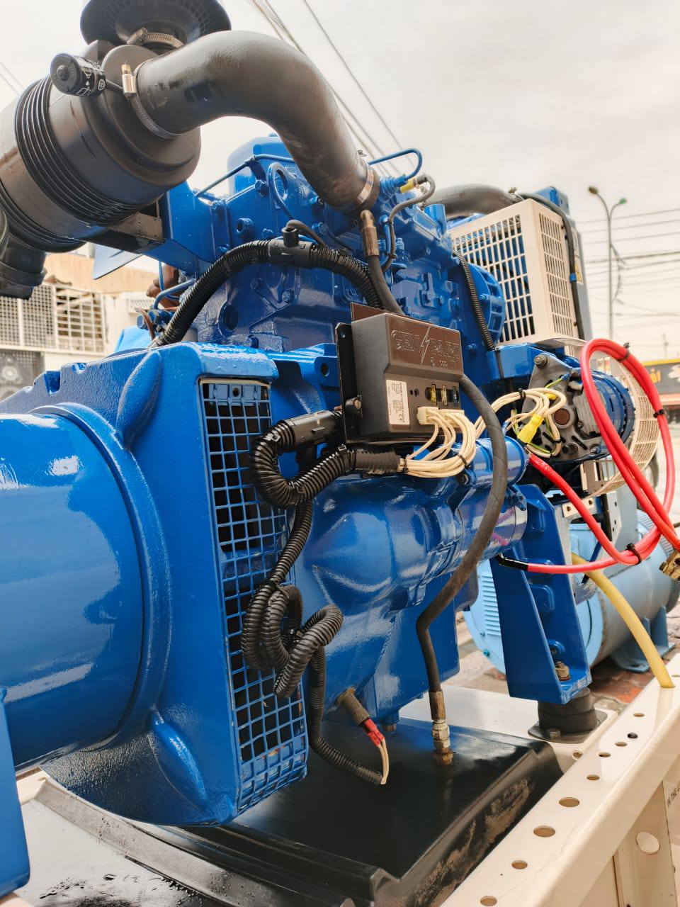 سلام عليكم 👋
للبيع مولده بلادي أوربي نوع بيركنز انكليزي افجي ولسن 91 ملم 30 كيفي  اوتو موديل 2001 عدد ساعات التشغيل العمل 706 ساعة ملاحظة مولده على وضع شركة سعر اتصال على رقم ***********
***********
