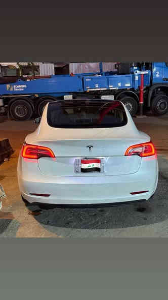 السلام عليكم للبيع 
تسـلا مودل 3   
(( 2023 )) 
ماشيه  30
.▪︎رقم  بغداد  
• سقف بانوراما زجاج
•تك ماطور 
•450 كيلو تمشيك بالشحنه الواحده 
• شاشة كبيرة حجم 15 بوصة
•اونلاين ومربوطه على برنامج تسلا الاصلي 
•بجم كبس 
• كاميرا خلفية
• حساسات خلفية
• كاميرا امامية
• حساسات اماميه
• كاميرا جانبيه 
• كراسي كهرباء جلد لون اسود
• كراسي كهرباء
• كراسي تدفئه 
• غرفة جلد مميزة لون أسود 
• رادار امامي
• رادار خلفي
• رادار جانبي
• مانع تصادم
• محدد مسرب
• كاميرات 
• حساسات جانبيه
• مثبت سرعة
• كاميرات محيطيه 360° 
• تحكم بالسياره عن طريق الشاشة
• تحكم عن طريق الهاتف
•يجيك شعار عن طريق الهاتف 
• نظام قيادة آلية Auto Pilot
• عداد ديجيتال
• تشغيل تلقائي
•تشغيل عن طريق الموبايل 
• نظام قيادة ذاتية Full Self drive
• نظام (RCTA) للتنبيه عند الرجوع للخلف
• نظام (RSA) لكشف لافتات السرعه للطريق
• نظام (PSC) الرادار الذكي لمنع الاصطدام 
• نظام (LTA) لتحديد المسار على الطريق
• تشغيل عن بعد
• الدخول الذكي
• نظام ترفيهي كامل متكامل يحتوي على ( YouTube / WhatsApp / Tik Tok / Netflix)
•السياره كلين قطرة صبغ مابيهه فقط الدعاميه الخلفيه وموضحه بالصور كسر بسيط هذا حادثهه 

•ايرباك برده فقط 
  محدثه اون لاين
السعر 190 وبيهه مجال 
العنوان بغداد 
رقم الهاتف ***********
اتصال أو واتساب
