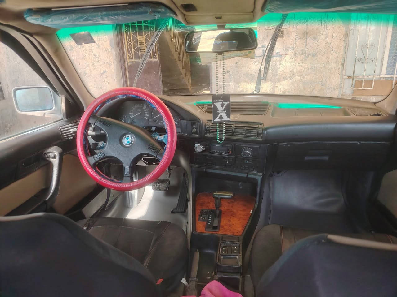 السلام عليكم لبيع بي ام ٥٢٠ موديل ٩٠
محرك ٢٥ مفتوح كير اوتو مبكانيك

سياره محركه كايم فاره يطقات 

كهربائيات كله شغاله

تبريد مايشتغل

غرفته نضافته ٧٠٪

كدام عينك صورها شراي  يجي يشوف بعينه مكاني بغداد ابو غريب  سعر ٣٠ وبيه مجال ***********
