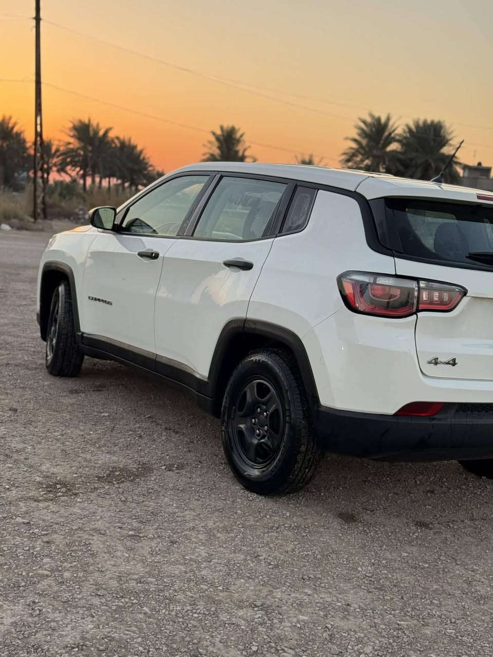 جيب كومباس موديل 2018 بدون ايرباك بدون تبديل  ضرره بسيط حافة البنيد ومصبوغ البنيد والدعاميه
السعر 135 وبيه مجال بيع او مرواس بجالنجر 
***********
