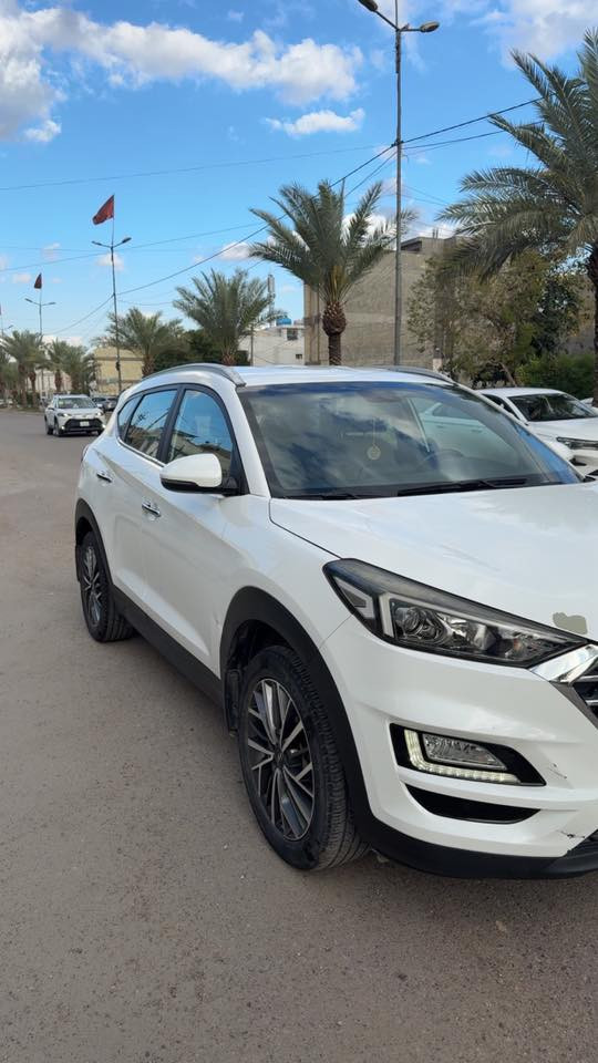 السلام عليكم
للبيع توسان موديل 2020 فول مواصفات عدا البنوراما 
كوري اصلي وكالة الگاصد 
السيارة مكفولة كفالة عامة من الصبغ والتصليح والبارد شرط الفحص وين ميعجبك 
ماشية 74 الف 
السعر 202 وبيها مجال مكانها بغداد السيدية 
للاستفسار   ***********
