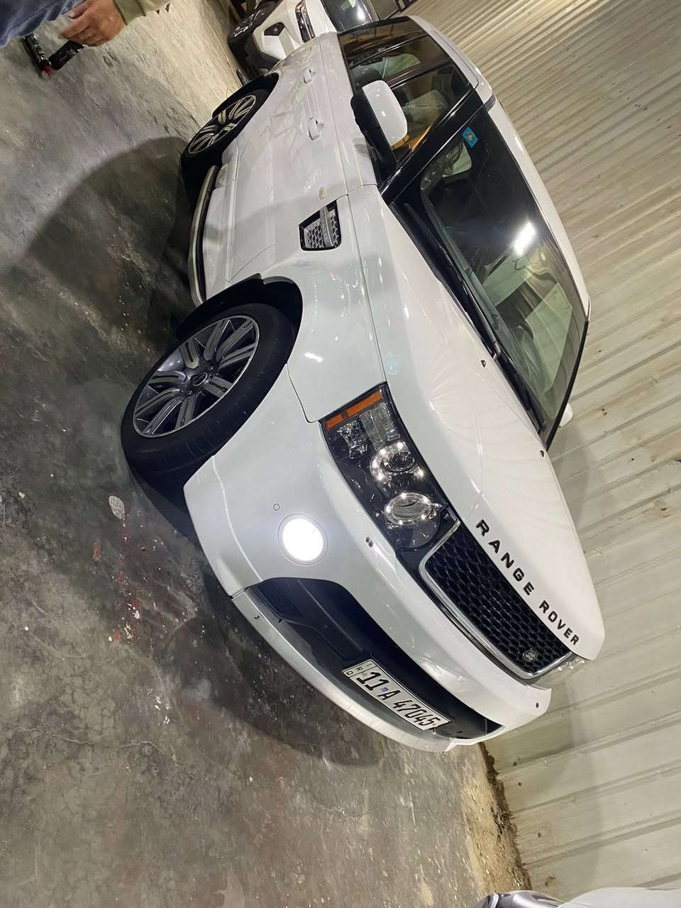 السلام عليكم سياره جديده واستخدام شخصي طك كارتون
موديل ١٢ خليجيه كفاله من الصبغ بس دعاميه فقط ماشيه ١٤٠ حقيقي مكينه عاديه موسوبر مكينه كير حداديه تخم تاير كفاله حساس جنطه كهرباء ٤بصمات فتحه فول وجاهزه جديده معنه الكلمه  رقم بغداد بسمي تحويل مباشر 
عنوان السياره زيونه 
***********
