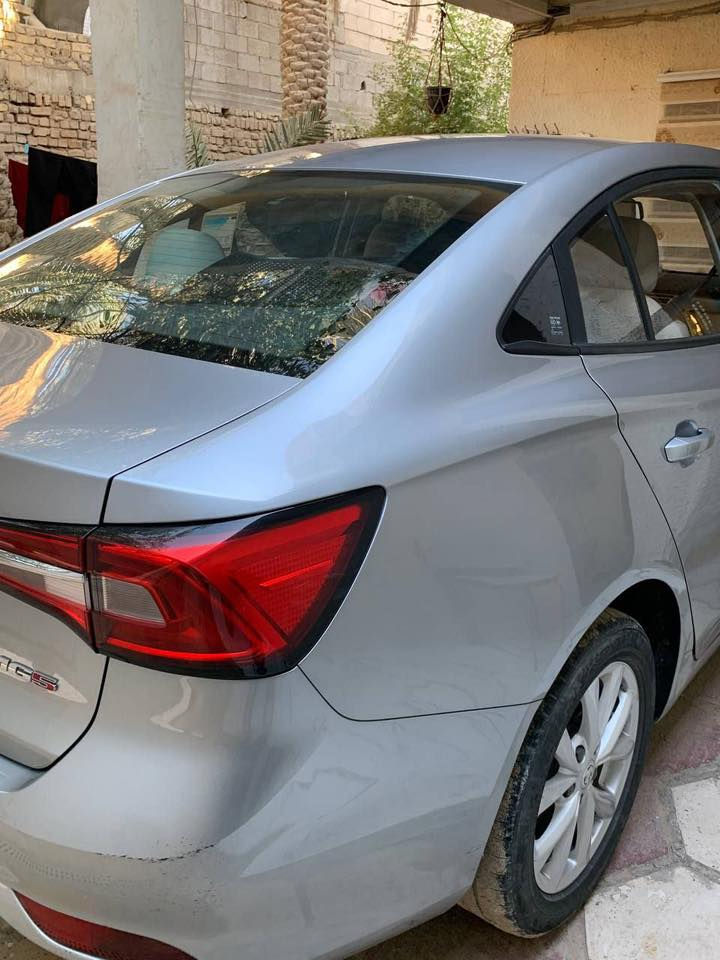 🚗 للبيع MG موديل 2024
📍 الموقع: البصرة  

- اللون: رصاصي  
- الممشى: 105 ألف  
- وارد: صيني  
- السيارة باسمي (رقم بصرة، تحويل ثاني)  

🔧 الحالة:  
- بيها دحجات  
- حدادية تحتاج شغل  
- تذب دهن من واشر كازكيت (تحتاج تصليح)  

💰 السعر: 90 (قابل للتفاوض للجادين)  

📞 للتواصل: ***********
