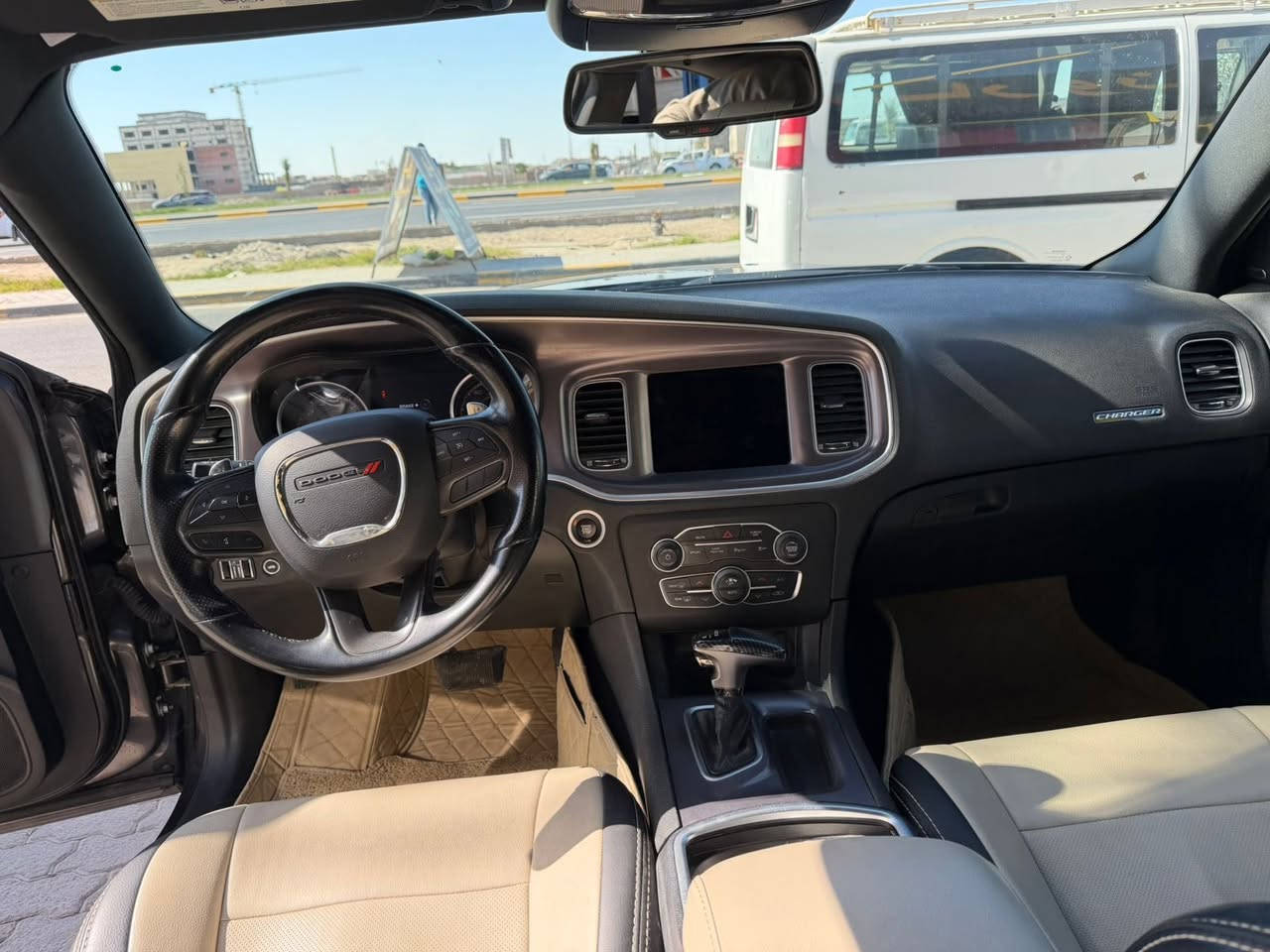 سلام عليكم للبيع🔥
𝟮𝟬𝟮𝟭 𝘿𝙊𝘿𝙂𝙀 𝘾𝙃𝘼𝙍𝙂𝙀 𝙍/𝙏
•وراد امريكي
 • حادثها مدكر الحلفي  تصلح ونرش ؏ كده حادثها موضح بل صور 
•مواصفات الـ R/Tمعروفه 
 •سوبر تراك
 •اكسل مفتوح
 •حساست خلفيه
•كشنات حضن 
•مكينه V8 5,700
•رقم بصره تحويل ثاني يوم 
•السعر /230
•مكان السياره بصرة حي العسكري

 0782 237 9707
