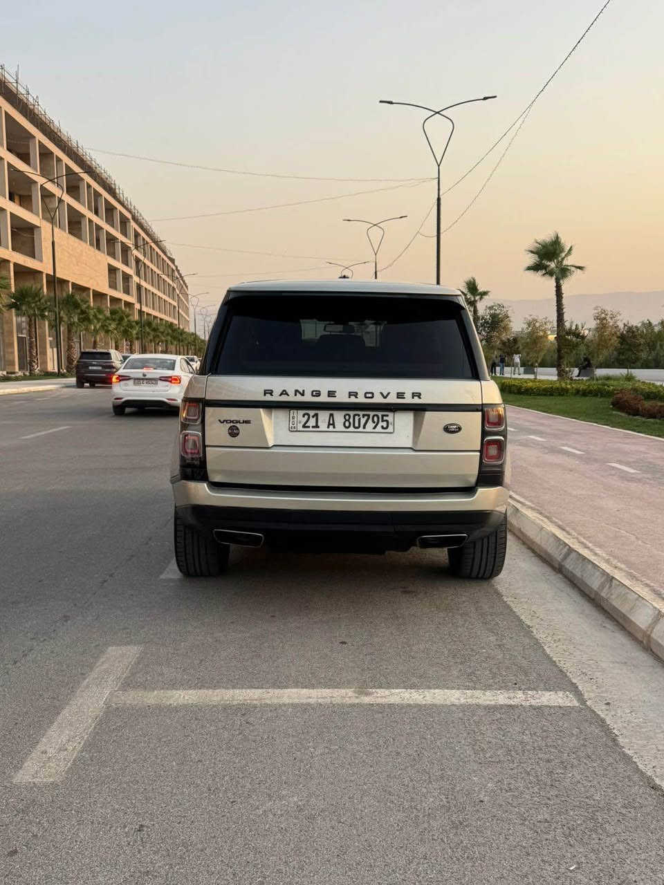 ‎السلام عليكم رانج روفر فوگ اوتوبايجرفي 

‎سوبر جارج 8 سلندر

Range Rover Vouge  Autobiography V8 Supercharged

‎سعر ٢٤٨ ورقه 

‎ملاحضه:سياره كامل داخل + خارج انامي و الخلفي تحديث ٢٠٢٢
‎لايت بك لايت دبل شاشه دعاميات بنيد تحديث شكل جديد
‎بيها ٤ قطعات صبغ بدون داخل ل تحديث 
‎موديل 2014 
‎سياره
‎ماشيه  150000  كيلو 
‎1.ابواب شفط 
‎2.رادارات
‎3.المقاعد الامامي والخلفي تدفئة وتبريد
‎4.مقاعد امامية مساج وتدليك بوضعيات مختلفة
‎5.تدفئه ستيرن 
‎6.اناره محيطيه 
‎7.وانارة داخليه مخفية ملونة
‎8.وضعيات قيادة رياضية خاصة
‎9.جكات 
‎10.صندوق كهرباء
‎11.ثلاجة
‎12.تحديد مسار 
‎13.نقطه عمياء 
‎14.رادار 360 
‎15.رادار امامي 
‎16.بانوراما 
‎17.مري شفط اوتو 
‎18.شاشه تدعم ابل كار 
‎19.تحكم ستيرن لمس
‎20.ستيرن كهرباء
‎21.خزن ميموري 
‎22.كشنات كهرباء 
‎23.الداخل تو كلر
‎24.اناره ترحيبيه بالمري
‎25.كامرات 360
‎26.تشغيل عن بعد
‎27.كشنات جلد
‎28.دات شو
‎29.لايت زنون +لد
‎30.كشافات 
‎فول مواصفات 1/1 جاهزه مرقم سليمانيه 
‎تفاصيل اكثر هذا رقمي 
‎ تحياتي 
‎مكاني سليمانيه
*********** السليمانية, العراق
