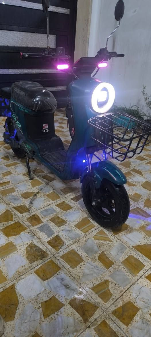 للبيع 
ار تسعه 
5بطاريات 3 نمر 
يمشيك 35 كيلو 

كهربائيات  شغاله كامل مابي لافطر ولاكسر 
عنوان موصل ايسر حي الحدباء 
سعر 235 بي مجال بسيط 
***********
