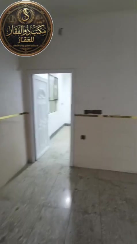 يا الله
دار للايجار ٢ غرف نوم  حي الحر بيت جديد طابقين

 ركن عله شارعين  

 *********** مكتب ذو الفقار
