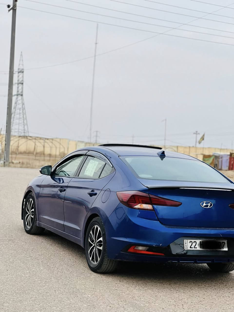 السلام عليكم للبيع النترا سبورت 2020فول مواصفات 1/1
السياره جاهزه كير ومحرك كفاله وحداديه جديده تخم تاير جديد ماناقصها برغي وارد امريكي بيها 3قطع صبغ
السعر 118وبيها مجال للشراي 
بدون ايرباك بدون دواخل 
اللاستفسار ***********
الشراي يتصل ويدلل👆👆
مواصفات 
شاشه تحم استيرن جهتين 
شفتات بل ستيرن 
بصمه  +بصمات ابواب 
كزوز رياضي
كشنات جلد تدفه تبريد 
وباقي المواصفات معروفه
