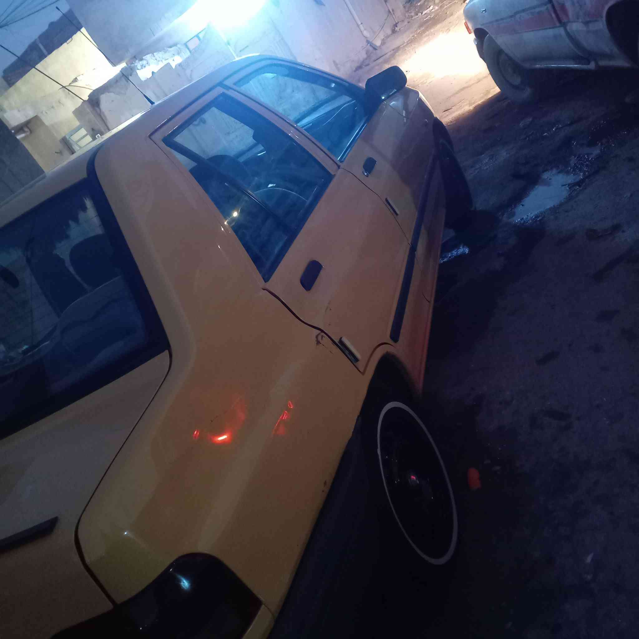 سلام عليكم سايبا موديل 16  مكفوله ما عده طخه بل باب الخلفي جيهت اليمنيه والباقي مكفول تبريد شغل السياره احله من الصوره بسمي رقم انكليزي مصفره هيها وغرامات مكاني بغداد حي شعب حي بساتين السعر 40 بي مجال ما متواجد فيس ***********
