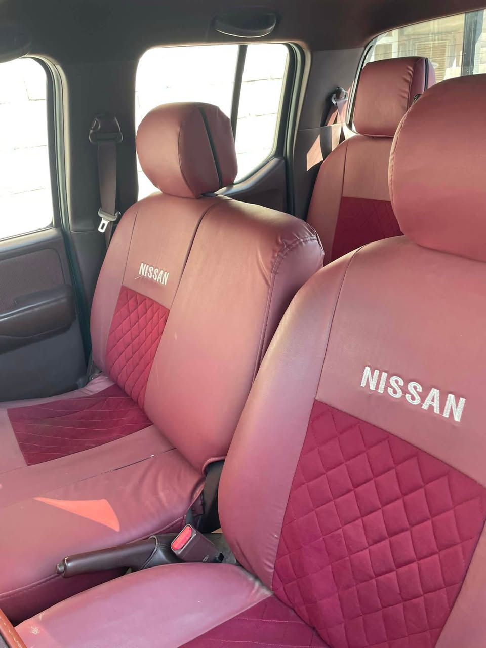 ‎نیسان ناڤارا سپی
2010مە کینە ی بیلادە 
کراوەتە وە بێ دوکە ڵ 
بئ تە قە ورەقە 
بە ناوی خۆمانە وەیە 
سە نە وی بەسەرچووە  
تە بریدساردوگە رم بە شە رت  
تایە ی تازە 
ڕە سمی 
‎سۆنەرم داناوە
٩٠ $مەعمەلە
 ***********
