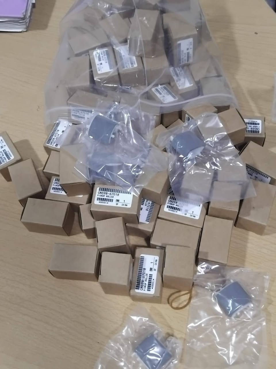 🚨 طابعة HP عندك بتسحب ورق غلط أو بتدخل ورقتين مع بعض؟

المشكلة غالباً بتكون في **بكر السحب** لأنها المسؤولة عن دخول الورق بشكل مظبوط، ومع الاستخدام بتتآكل وده يسبب تعليق ورق ورسائل Paper Jam بشكل متكرر.

متوفر عندنا بكر سحب لماكينات HP بجودة عالية وأداء ثابت مناسب للشغل اليومي.

✅ سحب ورق منتظم بدون تعليق
✅ تقليل أعطال الورق
✅ تحسين أداء الطابعة وسرعة الشغل
✅ عمر افتراضي أطول وتوفير في الصيانة

لو طابعتك بدأت تعمل مشاكل في السحب متستناش لحد ما الشغل يقف 👌

📩 ابعتلنا موديل الطابعة على الخاص وهنأكدلك القطعة المناسبة فوراً
🚚 متاح شحن ودعم فني


**إذا كنت صاحب هذا الإعلان وتريد حذفه لأي سبب، رجاءا أرسل رسالة إلى الدعم الفني**