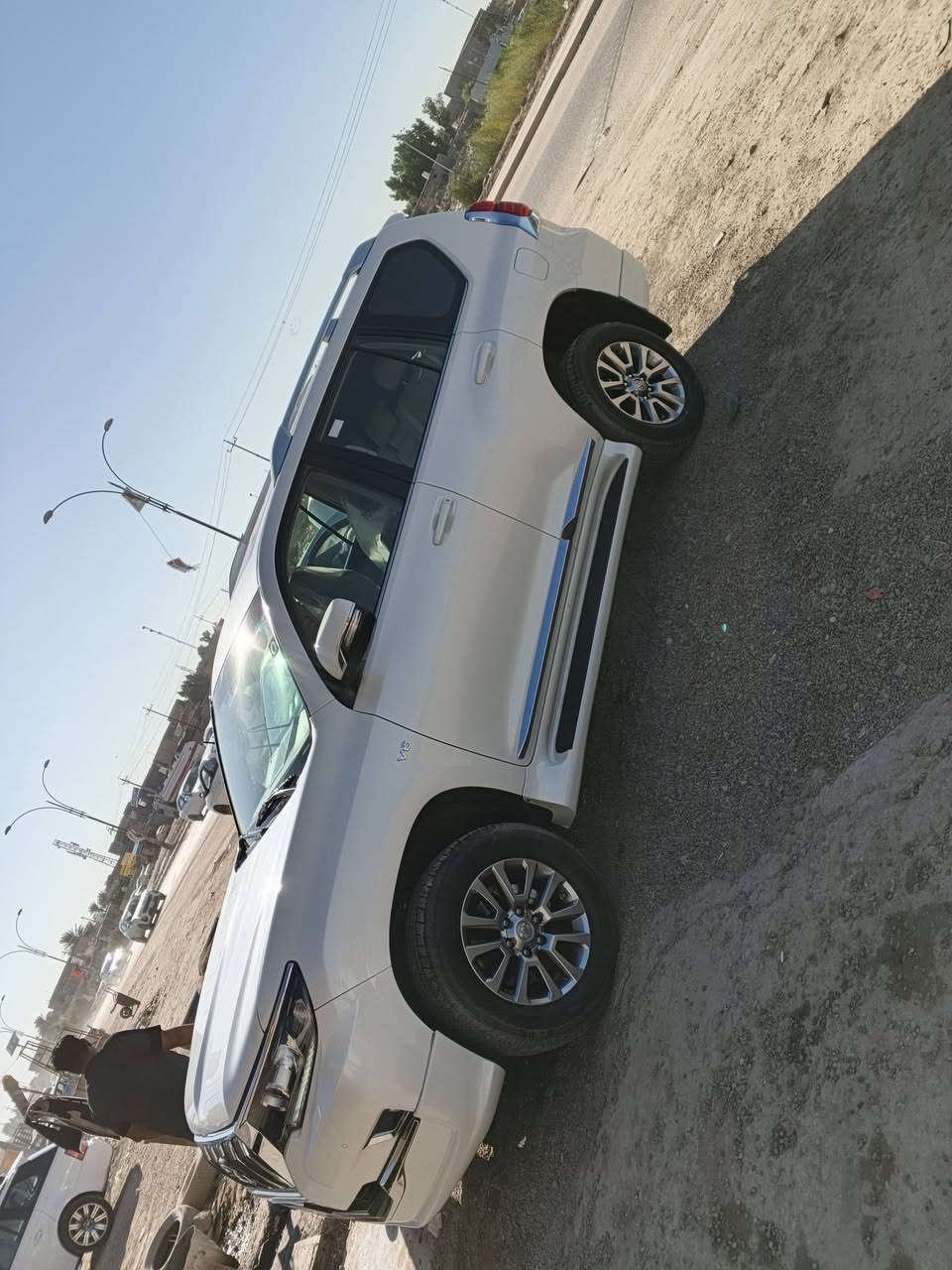 السلام عليكم
للبيع برادو2021 فئه vx باب اول 
عداد المسافة 105
تحكم ستيرن
مري شفط
دبل تانكي
4كامرات
كشنات امامي خلفي كهرباء
كشنات تدفئة تبريد
ترحيب دخول
فور ويل
3قطع تبريد
مري قلاب
اناره خارجية لد
دبل ماوس
دوش لايت 
حساس امامي خلفي
ويل كروم 
تخم تاير ياباني 
كير ومكينه وحداديه وتبريد مكفولات 
رقم بغداد بسمي 
مكاني بابل 
مكفولة كفالة عامه من الشخوط والتبديل والبارد والصبغ 
للأستفسار ***********
‭
