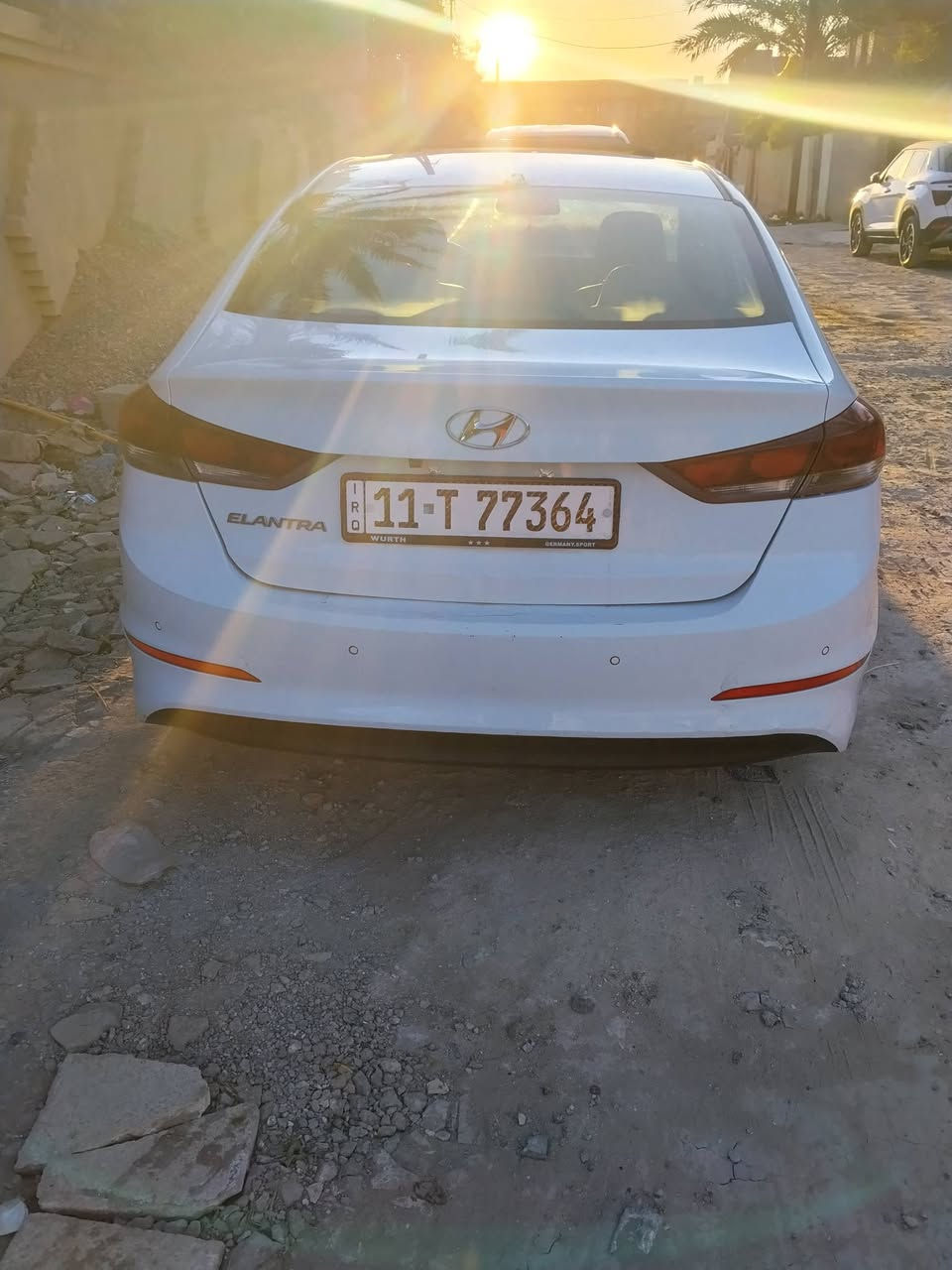 السلام عليكم سياره ألنتره موديل 2018 مكينه الفين دوش بيها قطعه تبديل بنيد ماشيه 178 كيلو متر وارد خليجي السعر 150وبيها مجال مكان بغداد للاستفسار ***********
