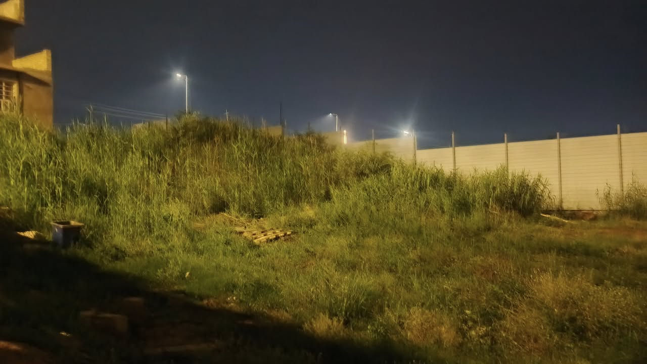 سلام عليكم دونم شاطيه سده وشط
الوجهة ٢٦ الباقي نزال
مع بيت طابقين عدد ٤ غرف مطبخ استقبال صحيات كراج
العنوان المدائن منطقة اتويثه الاستفسار اتصال برقم ***********
