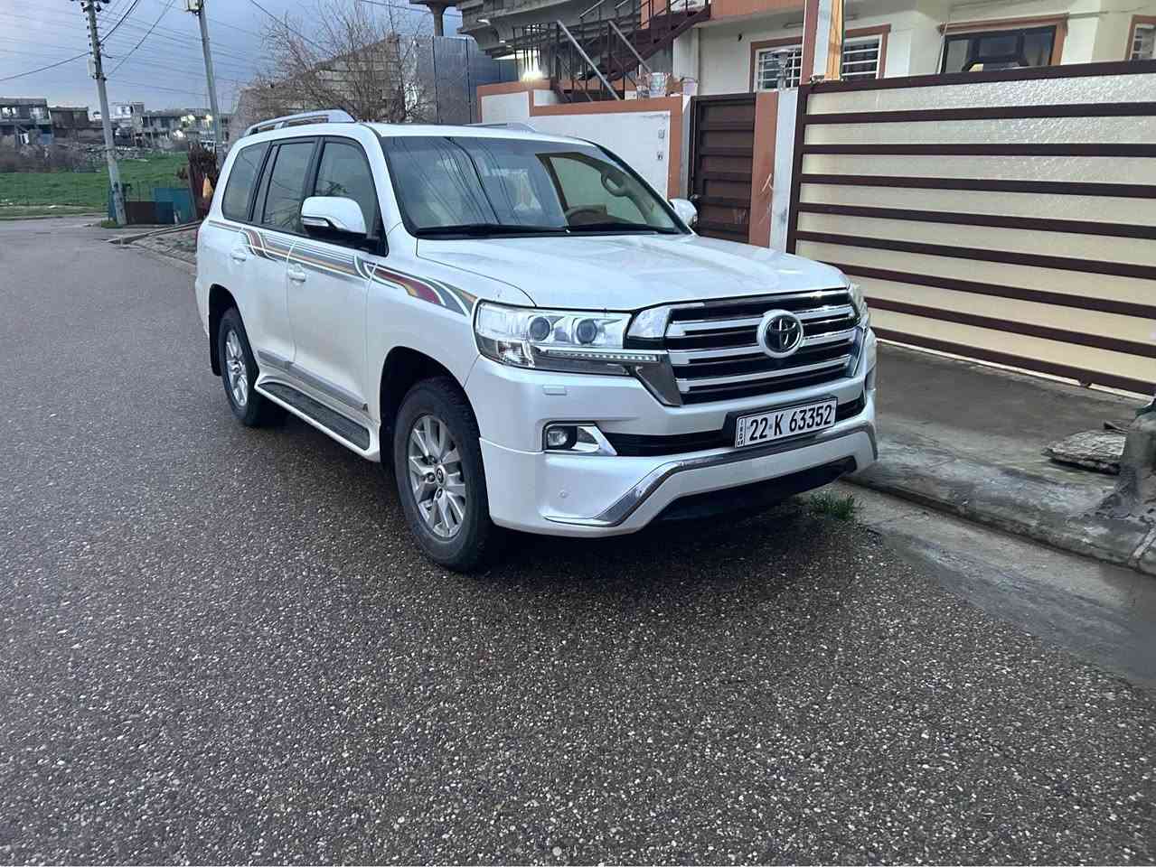 تويتا لاندكروزر موديل ٢٠١٧ GXR فول فول هجي پيوه نيه  لوكه ١١٠ هه زار روشتوه ساردو بوياخي نيه   ***********. *********** شمشمل, السليمانية
