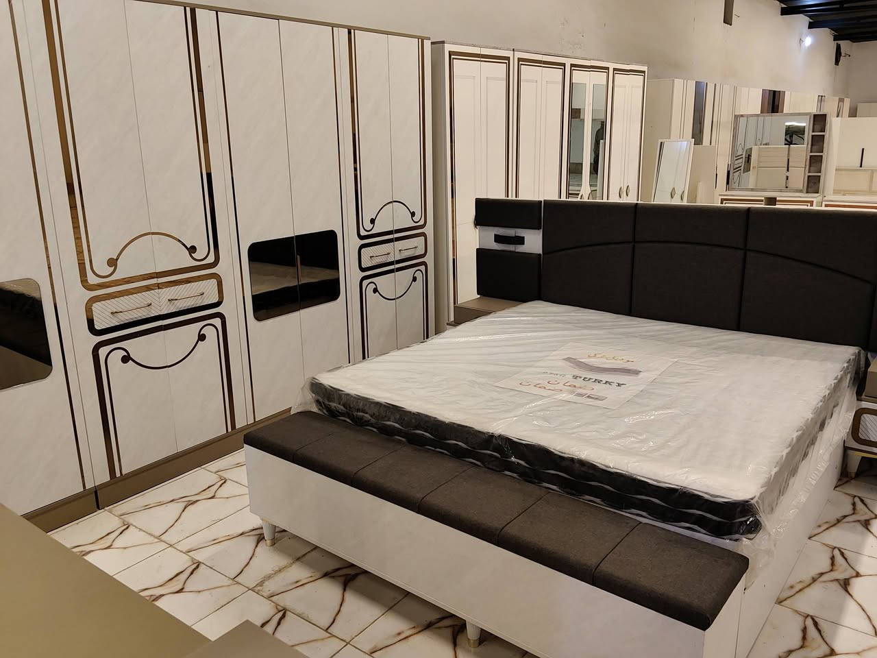 10 قطع كنتور ملحق اناره براكيت بالسرير شازلون مخزن سرير مخزن متوفره الان في معرض الشركه الكائن طريق رفاعي نصر مجاور جامعة اوما الاهليه للاستفسار اكثر يرجى الاتصال على الارقام التاليه 
***********
*********** واتس فايبر تلگرام 
البيع بطريقة النقد والاقساط 
الشد والنقل داخل محافظة ذي قار مجانا
