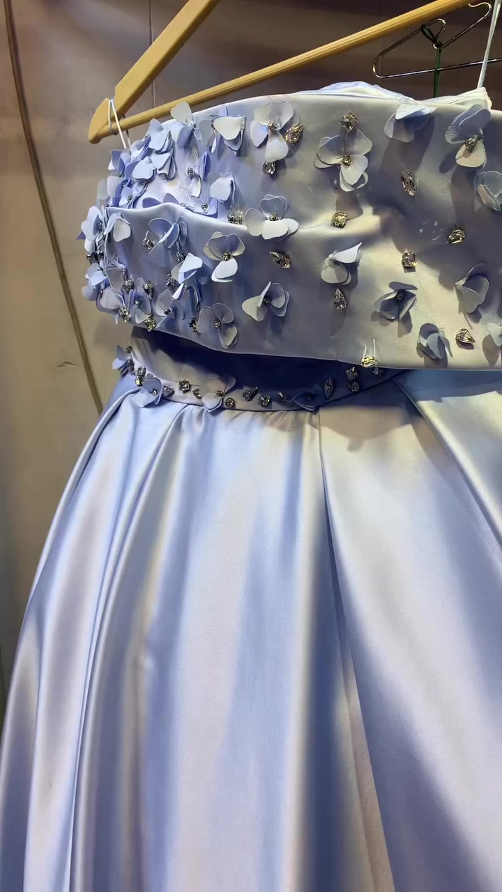 السلام عليكم بدلات للبيع العدد 15 بدله  شلعه  علا 50 الف العنوان مدينه الصدر  قطاع 2. ***********
