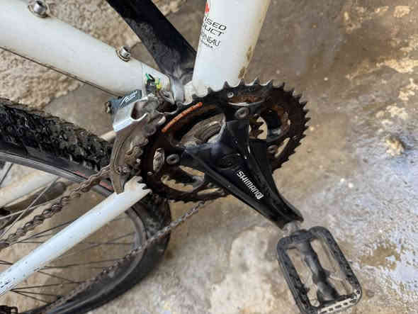 بايسكل نوع لويس كندي

حجم 26 سستم شيمانو الاصلي مو التجاري المقلد
مكينة8 نمرات عكرب + 3 نمرات بايدر 
دبل امام شغال 100% شرط الفحص 
البريكات شغالة والتبديلات مال السرعة شغالات  وسريع بالحركة والتنقل عن تجربة اضافة لهذا الويالة من الداخل لون اسود فحمي ومطبوع عليهن علامة الشركة المصنعة
وبوري السرج ايضاً مطبوع علي اسم البايسكل 
للأستفسار اتصل على *********** او على الواتساب او الماسنجر 

السعر 150 الف الموقع بغداد الدورة
