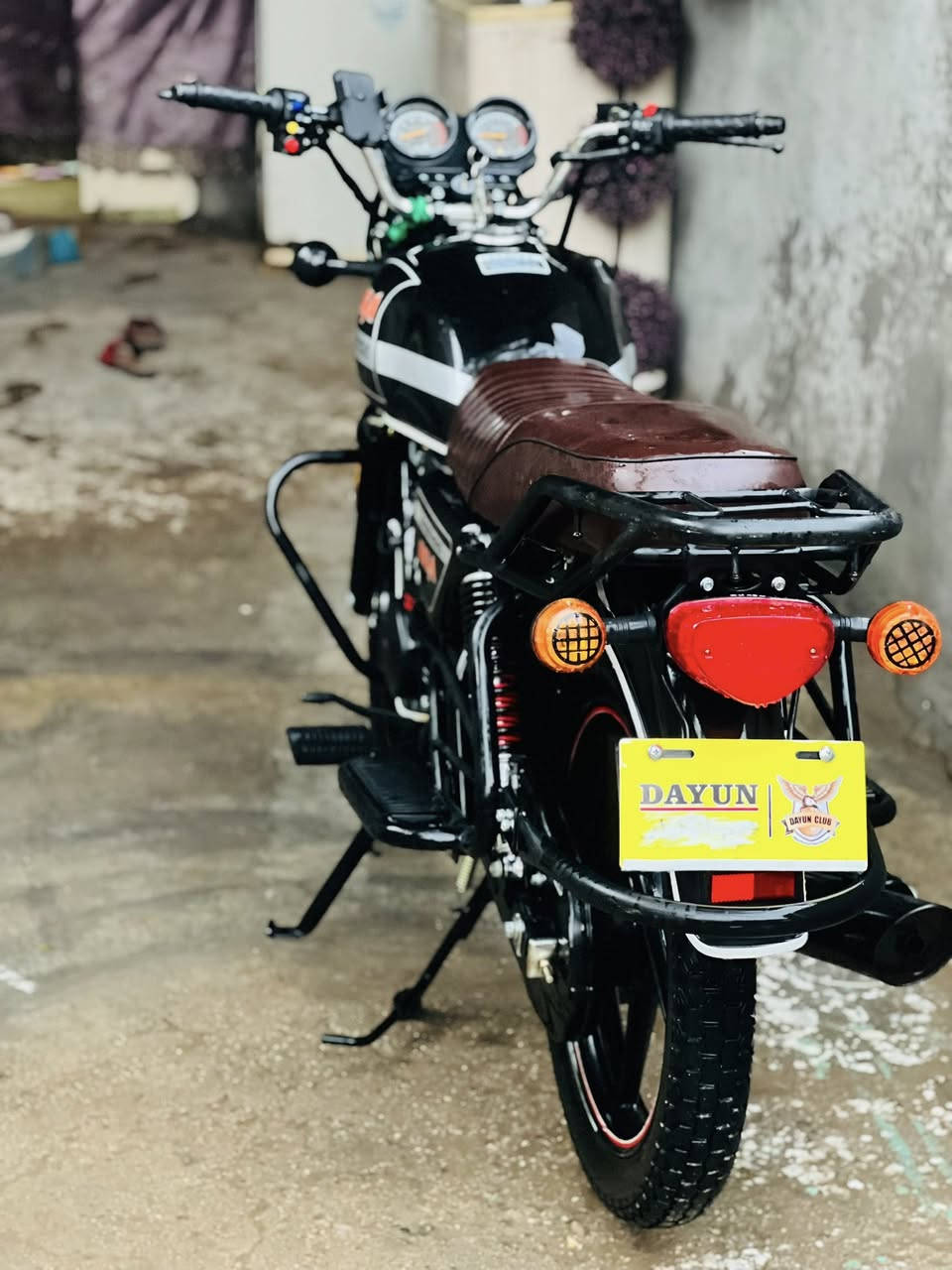 للبيع 26 محرك ٢٠٠ مكفوله من كلشي ١٥٠٠ بيها مجال حله ابي غرق. ***********
