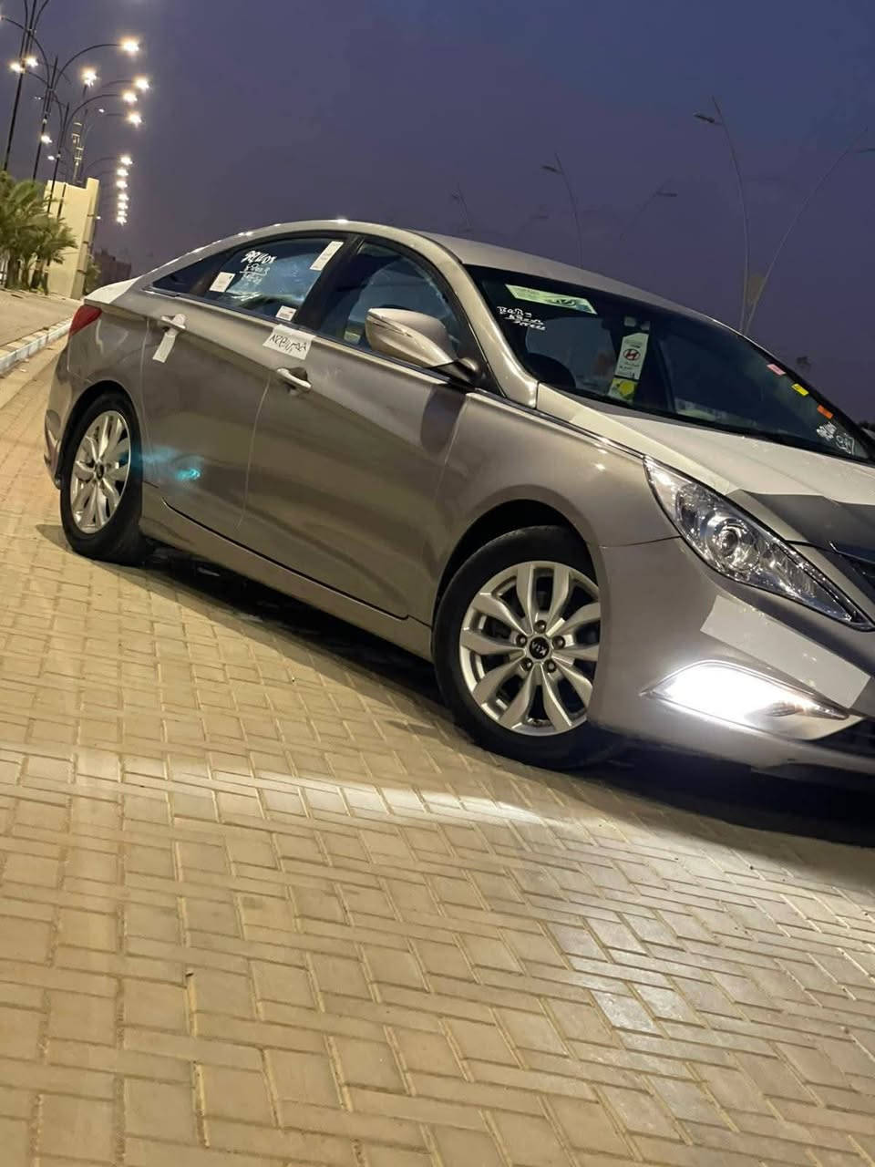 سلام عليكم
سوناتا موديل 2014 اصل      كصه جنطه
 
اعله مواصفات 

أدوات أدوات 

بانزين اصل 

فول عده الفتحه 

4 بصمات 

كشنات جلد 

كشنات كهرباء

تتفه تبريد كشنات 

تخم تاير جديد 

ويل مختلف 

تحكم ستيرن 

كروز مثبت سرعه 

تتفه ستيرن 

شاشه بلاد 

مكينه جديده 

حداده. زيرو 

لد كشاف 

بكلايتات لد 

ترحيت مري ويدات بيبان 

ارقام وسنويه ع رقم شاصي
مكاني البصره ***********
