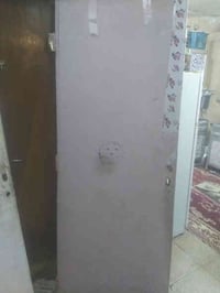 بيبان مستخدمه • بيبان خشب • بالعماره