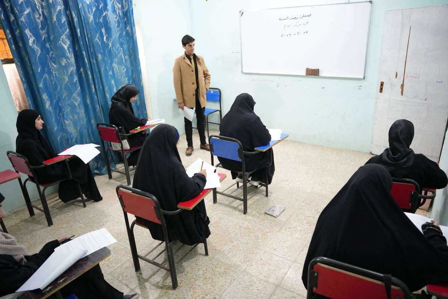 جانب من بدء امتحانات نصف السنة في مركز نبوغ
وذلك لتحضير الطلبة للأمتحانات الأساسية في مدارسهم، ضمن أجواء تنظيمية تهدف إلى رفع المستوى العلمي وتعزيز الجاهزية للامتحانات.
التسجيل مفتوح الآن 📢
في مركز نبوغ التعليمي
📍 العنوان:
المناذرة – الجمعية مقابل مجمع الإمام الحسن (ع) السكني
📞 للاستفسار والتسجيل:
***********
***********
