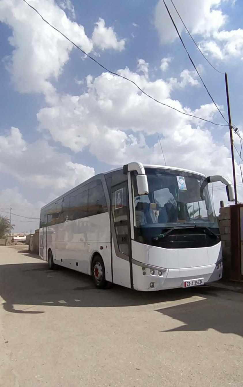 للبيع سيارة 40 راكب فول 1+1 كشن طبي قبضتين صناديك كبار تبريد صيني تخم تاير مكينة جديدة كمنز 24 ولف جوبلس امامي خلفي بريك دسك أربع ويلات بابين السيارة خير من الله كبل لشغل رقم انكليزي بسمي سيارة مارسيدس موديل 2016 حدادية كلها اتيكو بلادي غراضها متوفرة مكان السيارة ديوانية اتصل وبيك خير وتدلل *********** 📱☎️
