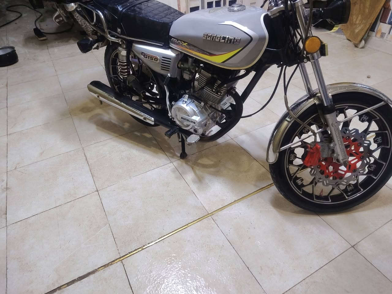 السلام عليكم  دراجه للبيع مديل 24 بغداد  وحده 

السعر 750وبيه مجال 

واسط العزيزية 
***********

ملاحضه عوزه ترتيب بصيط
