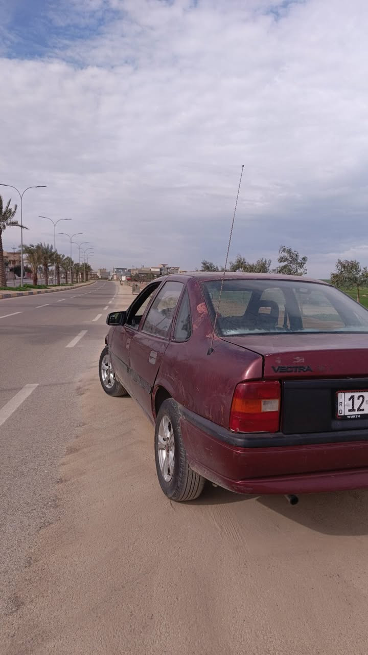 السلام عليكم...
اوبل فكترا 
موديل 1991
حجم/1600👉
سنويه ورقم جدد رقم انكليزي
كابون بانزين
محرك شرط
شوشه بس شرط ما تنزل نقطه ماي
وايرمنيا كلها شرط شغاله
طخم جديد طستها حيل حلوه 
بدون ضرر 
سستم سماعات جديد 🖤👉
كشنات على وضع البلاد نضيفات داخلها حيل حلو ❤
السياره بيها تقحيل مبين بل صور دواير ودوسات ما بيهم  خيسان 
المكان تلكيف 
السعر 36 وبيها مجال 
الرقم ***********
