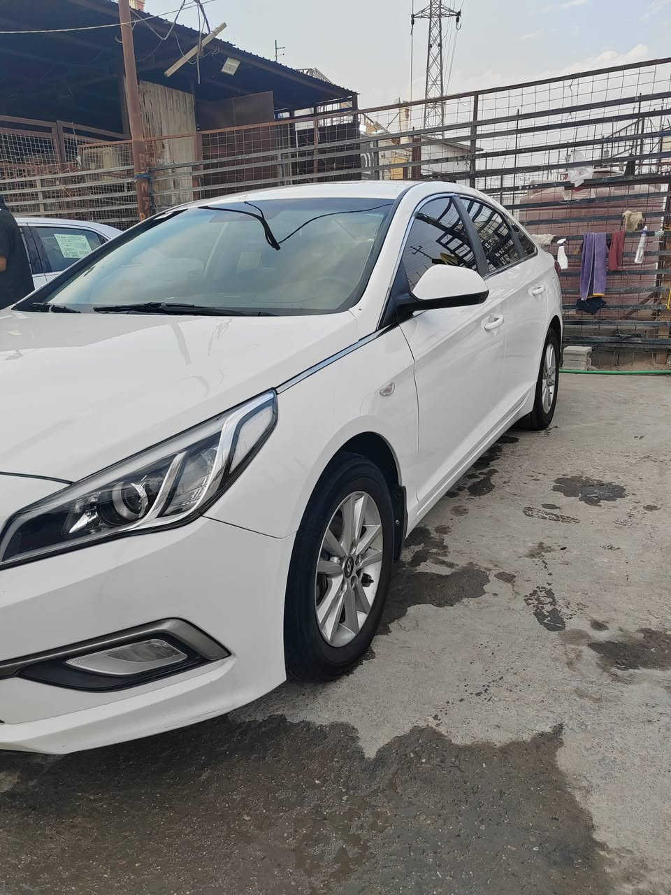 السلام عليكم سوناتا كارتون السياره جديده دخول جديد ادوات تبريد حداديه تخم تاير مكينه كير ويلات كله جديد رقم وسنويه شمالي حساسات خلفيه اي نقص ما بيها موديل 2017 غاز ابلاد كصه جنطه شاشه كامره العنوان البصره استفسار ***********
