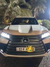 للبيع لكزس بلاتينيوم 2023 LX600  بريم اصلي  مكفول كفالة عامة من الشخط ...