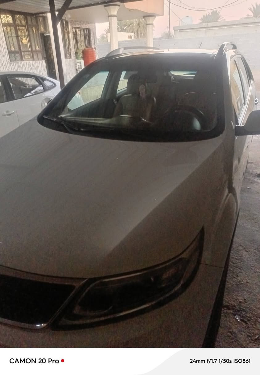 سلام عليكم
سورنتو موديل 15 فول مواصفات خليجيه. السعر 215 وبيه مجال
‏‪***********‬‏.  رقم صاحب السياره
