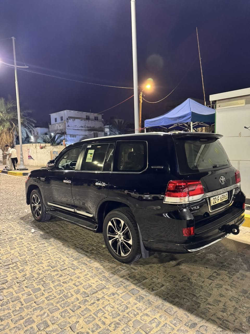 للبيع لاند كروز2017كاز VXSفول للأخير رقم أربيل  داخل قرميدي بيها بارد قليل محرك كاز للبيع او مراوس السعر 430مكاني بصرة الاستفسار على رقم ***********
