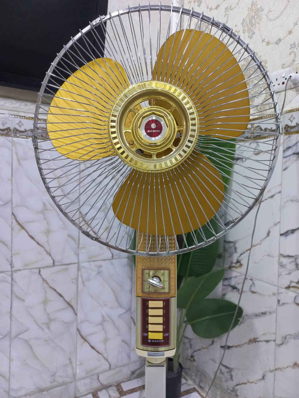 مروحه سانيو اليابانيه استيراد المنشأه العامه 
وضع الشركه نضافه عاليه جدا جدا للإستفسار خاص ...


**إذا كنت صاحب هذا الإعلان وتريد حذفه لأي سبب، رجاءا أرسل رسالة إلى الدعم الفني**