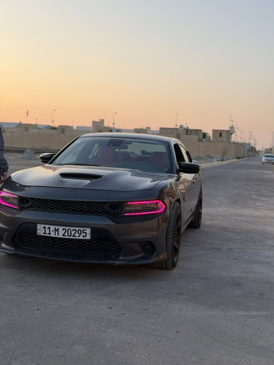 جارجر sxt 
مديل.  2019  اصل
سياره جديده ونضيفه 
ماشيه 80 الف حقيقي 
سياره ستخدام شخصي ما مشتغله خط
سياره جاهزه مكينه وكير وحداديه 
تخم ويل نجمه تو سايز جديد قياس 20
تخم تاير جديد 
سياره عليه ادامه وبرمجه كامله 
لايت LED   عدسات 
لد متغير 
حادثه جاملغ وبنيد تبديل وجاملغ الخلفي وباب  كلير فقط 
رقم بغداد وسنويه جديده باسمي 
ب 185 
***********
