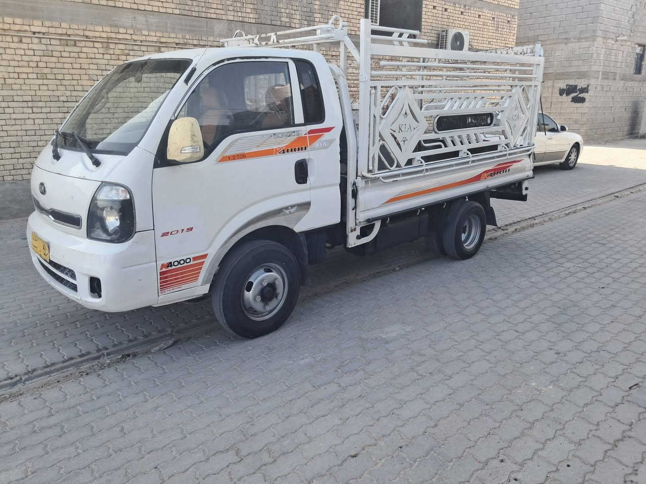 سلام عليكم كيه موديل ٢٠١٢رقم رقم بصره تحويل مباشر سنويه جديده ٢٩ مكفوله من الضربه والصبغ والعيب الشرعي مكينه شرط لا تبخير ولا تنقيص حداديه جديده تخم تاير ١٤ لعنوان البصره السعر ٨٦ وبيه مجال ***********
