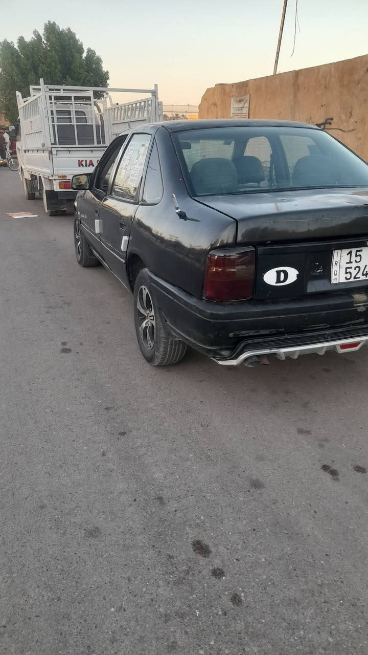 ياالله اوبل فكترا حجم١٦ سنويه ل٢٠٣٠ رقم جديد 

كير عادي صدر جديد كيرومحرك كفاله كهربائيات شغاله 

ويل كب مسجل اربع سماعات مضخم صوت 

سياره جاهزه ماناقصها شي ترايك وين مايعجبك 

السعر ٢٥ يرهم مراوس حسب القناعه 

العنوان هيت لتواصل ***********
