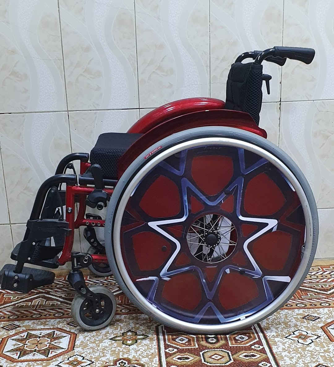 سلام عليكم كرسي رياضي للبيع قياس المقعد ٤٠ للستفسار ***********
