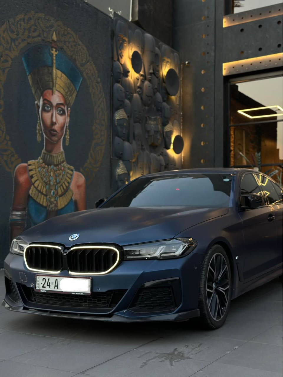 السلام عليكم جمعة مباركة  2022 bmw 530i mpackage بلادي لون ازرق عليها تغليف بيبي اف مات وكتاب تضليل بلسنوية 
مواصفات الام المعروفه السيارة ماشيه 55ميل حادثها جاملغ وبنيد خفيف بدون دواخل كفالة 
مكان السيارة السيدية  للتواصل واتساب 

***********
السيارة سعرها 34 بغداد, العراق
